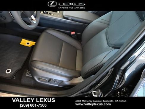 New 2026 Lexus ES 350e FWD image 13
