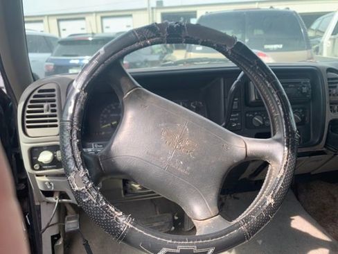 Used 1997 GMC Sierra 1500 SL w/ Image Max Pkg image 8