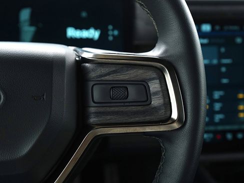 Used 2023 Rivian R1S Adventure image 27