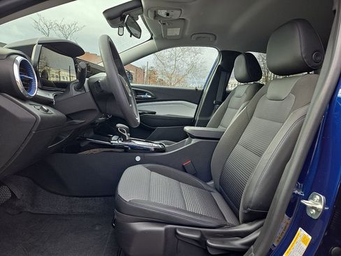 Used 2024 Chevrolet Trax LT image 18