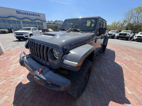 Used 2021 Jeep Gladiator Mojave image 6