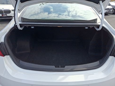 Used 2024 Chevrolet Malibu LT image 28