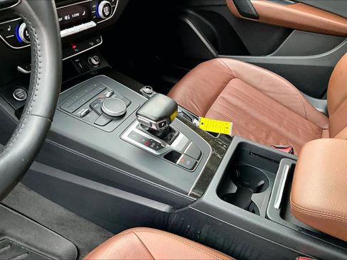 Used 2018 Audi Q5 Premium Plus w/ Premium Plus Package image 16