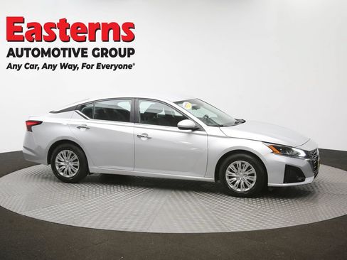 Used 2023 Nissan Altima 2.5 S FWD image 45