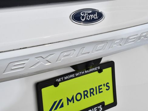 Used 2022 Ford Explorer Limited w/ Limited Technology Package image 24