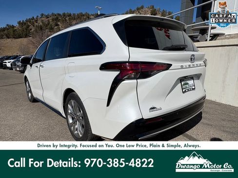 Used 2024 Toyota Sienna Platinum image 5