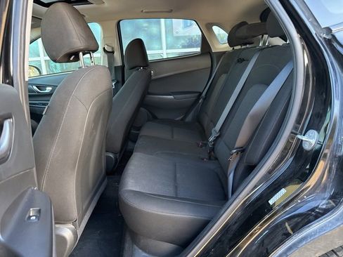 Used 2022 Hyundai Kona SEL w/ Convenience Package image 9