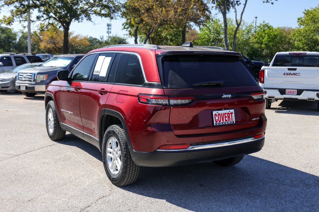 Used 2023 Jeep Grand Cherokee Laredo RWD image 5
