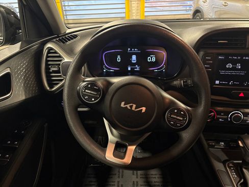 Used 2023 Kia Soul LX w/ Option Group 015 image 14