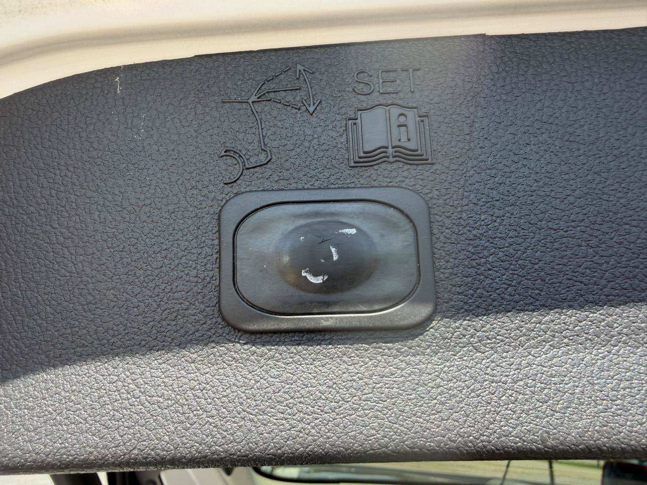 Used 2016 Ford Escape Titanium AWD/4WD image 7