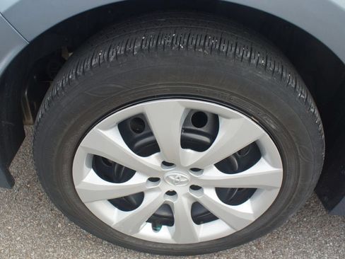 Used 2024 Toyota Corolla LE FWD image 24