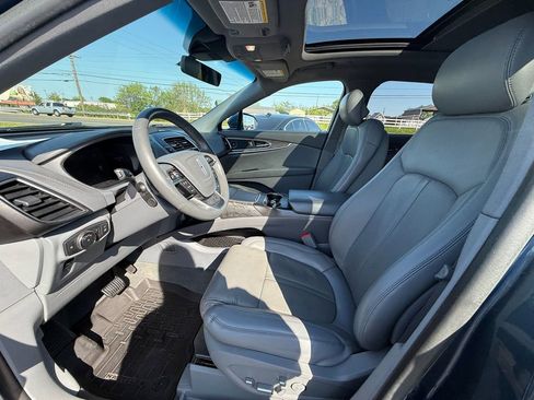 Used 2019 Lincoln Nautilus Reserve image 12