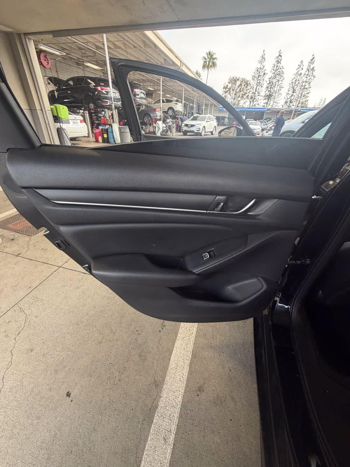 Used 2019 Honda Accord Sport image 13