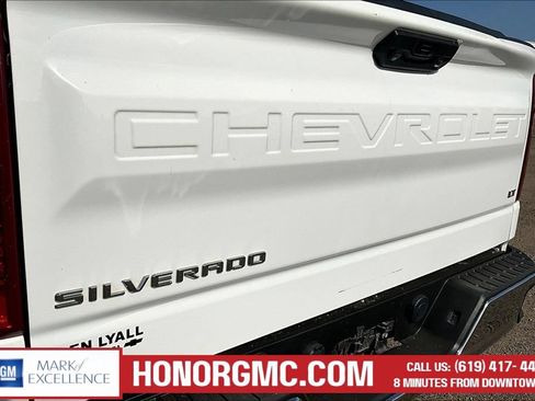 Used 2022 Chevrolet Silverado 1500 LT AWD/4WD image 24