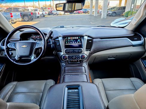 Used 2019 Chevrolet Suburban Premier image 37