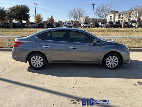 Used 2017 Nissan Sentra S image 3