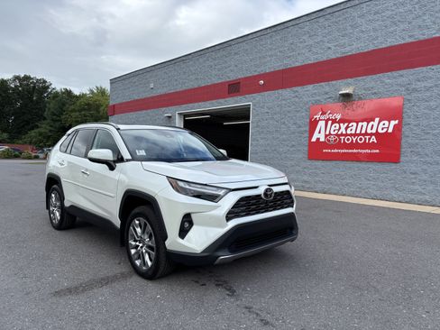 Used 2022 Toyota RAV4 Limited AWD/4WD image 1