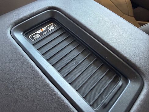 Used 2020 Chevrolet Tahoe Premier RWD image 28