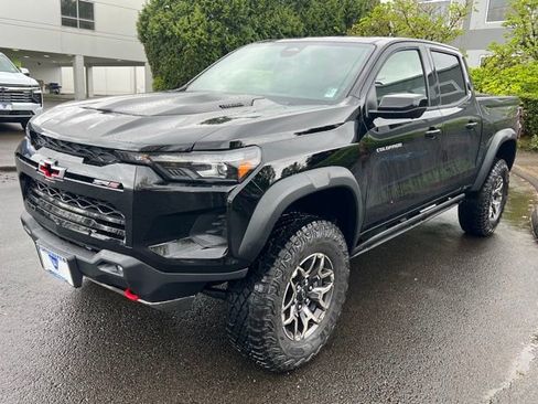 New 2026 Chevrolet Colorado ZR2 w/ Technology Package AWD/4WD image 3
