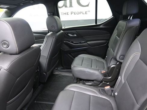 Used 2023 Chevrolet Traverse LT w/ LT Premium Package image 24