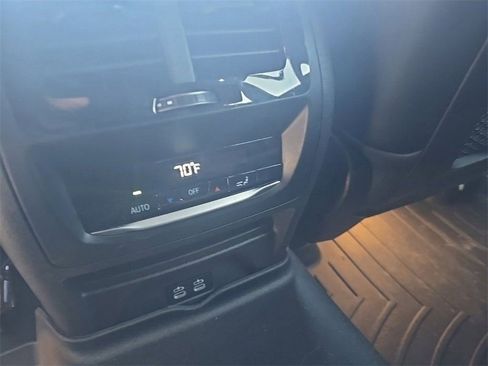 Used 2023 BMW X3 xDrive30i image 11