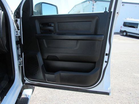 Used 2020 RAM 1500 Tradesman w/ Chrome Appearance Group AWD/4WD image 12