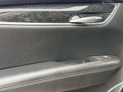 Used 2021 Cadillac XT5 Premium Luxury FWD image 19