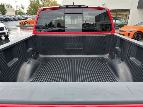 Used 2024 Nissan Titan SV w/ Accessory Utility Package image 18