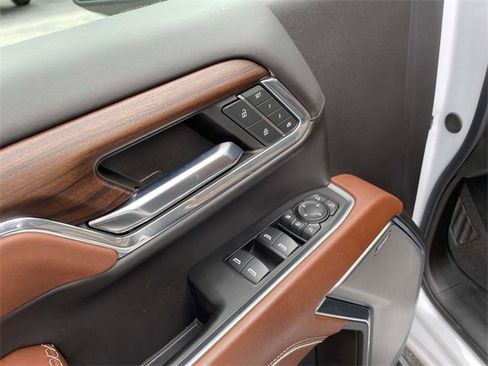 Used 2024 GMC Sierra 3500 Denali Ultimate image 17