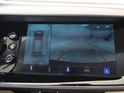 Used 2023 Buick Envision Avenir image 16
