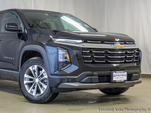 Used 2025 Chevrolet Equinox LT AWD/4WD image 3