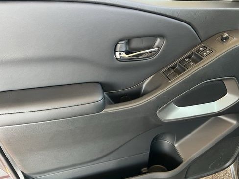 New 2026 Nissan Frontier SV image 18