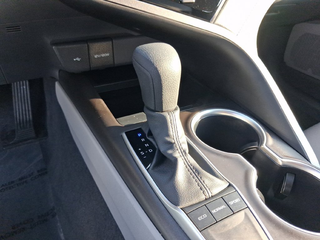 Used 2024 Toyota Camry LE w/ Convenience Package FWD image 21