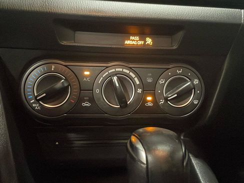 Used 2014 MAZDA MAZDA3 i Touring FWD image 18