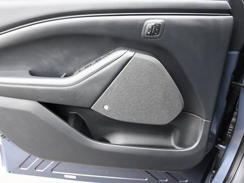 Used 2021 Ford Mustang Mach-E Premium image 17