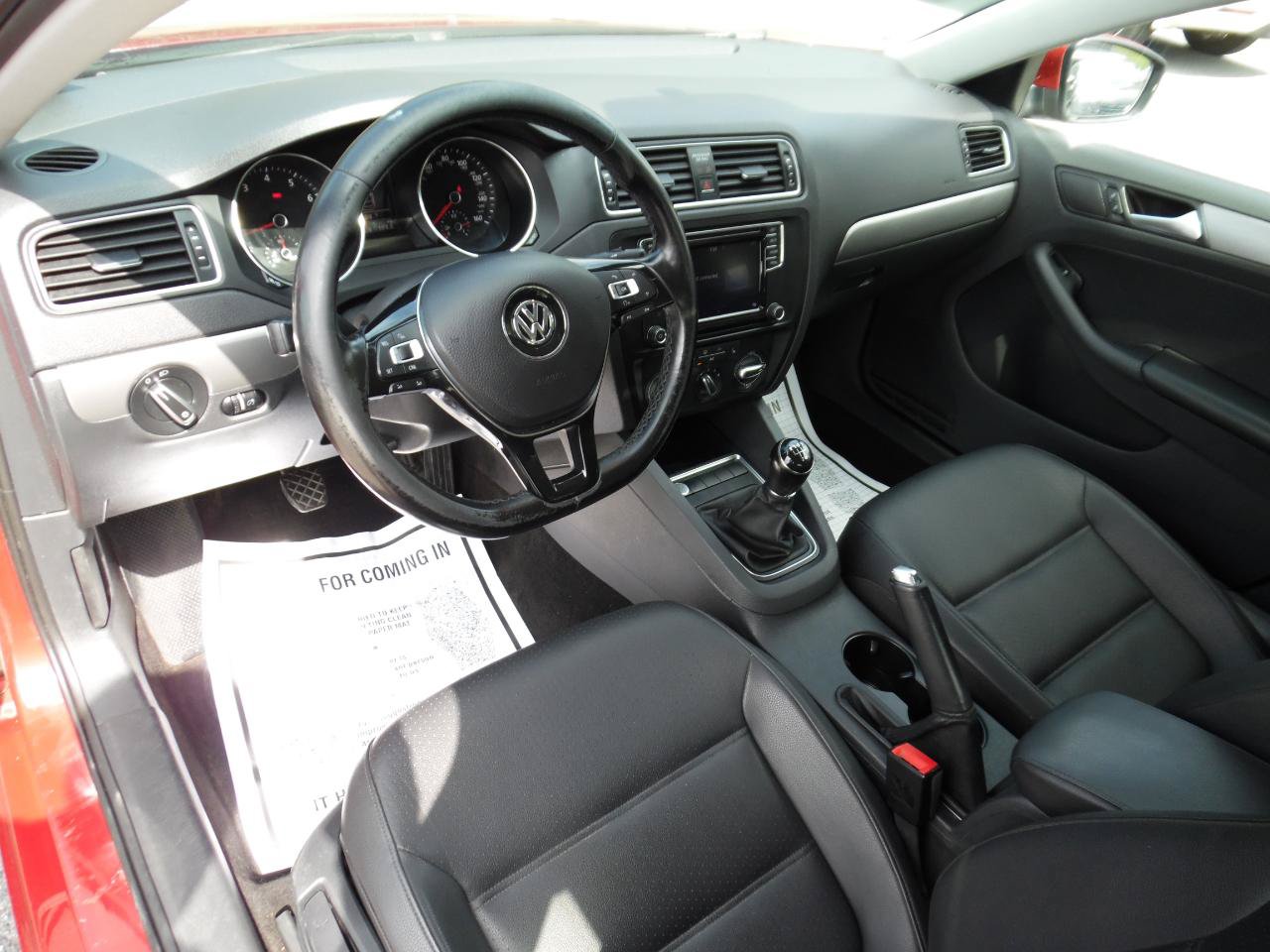 Used 2017 Volkswagen Jetta SE FWD image 12
