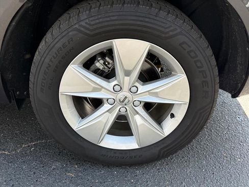 Used 2022 Volvo XC60 B5 Momentum AWD/4WD image 14