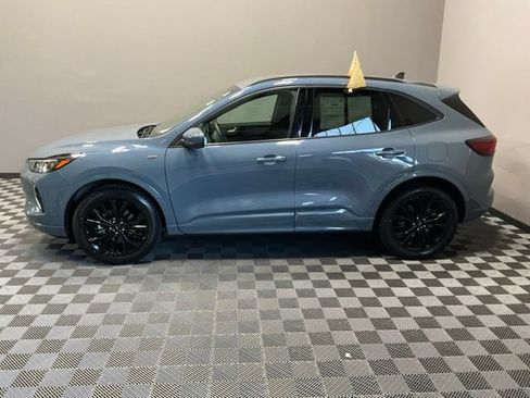 Used 2023 Ford Escape ST-Line Elite AWD/4WD image 6