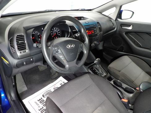 Used 2017 Kia Forte LX FWD image 9
