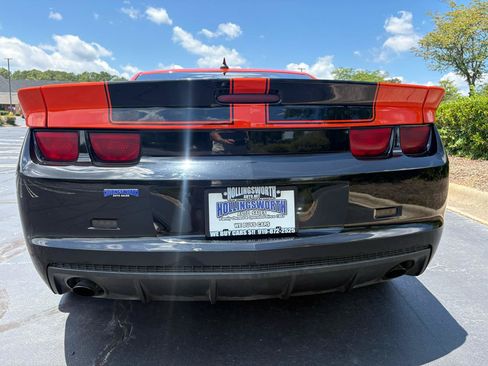 Used 2011 Chevrolet Camaro LS RWD image 12