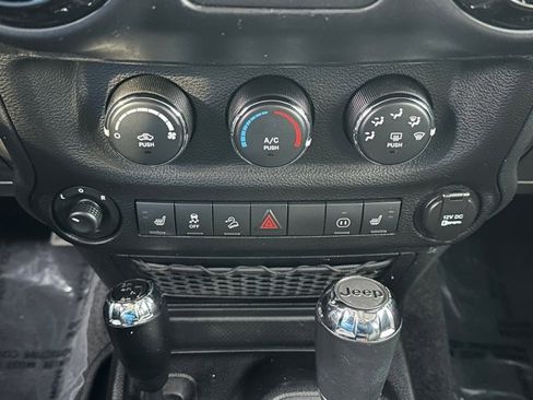 Used 2012 Jeep Wrangler Altitude image 37