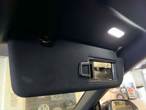 Used 2025 Audi Q8 Premium Plus image 30