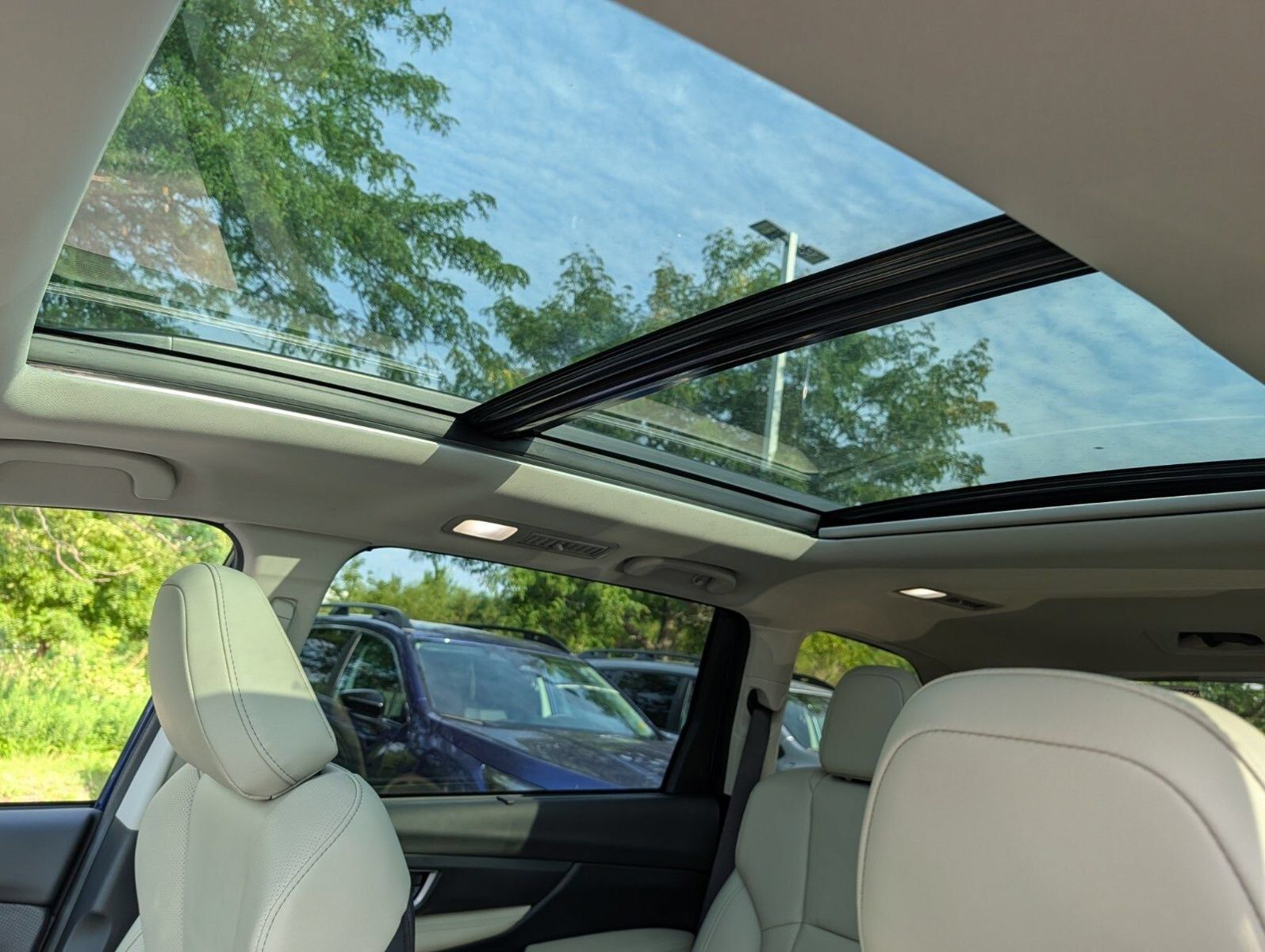 New 2026 Subaru Ascent Limited AWD/4WD image 3