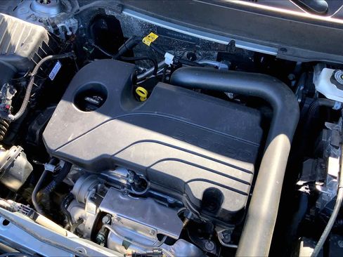 Used 2024 GMC Terrain SLE image 34