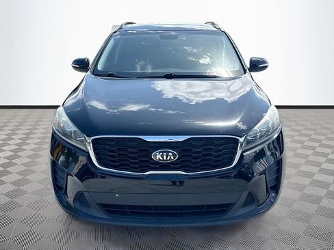 Used 2019 Kia Sorento S image 2
