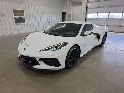 Used 2023 Chevrolet Corvette Stingray Preferred Cpe w/ Z51 Performance Package RWD image 4