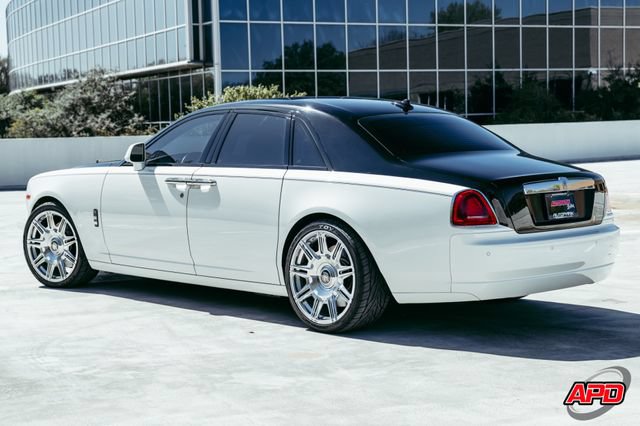 Used 2017 Rolls-Royce Ghost RWD image 60