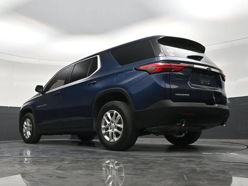 Used 2022 Chevrolet Traverse LS FWD image 22