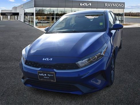 Certified 2024 Kia Forte LXS image 7