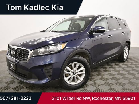 Used 2020 Kia Sorento LX image 1